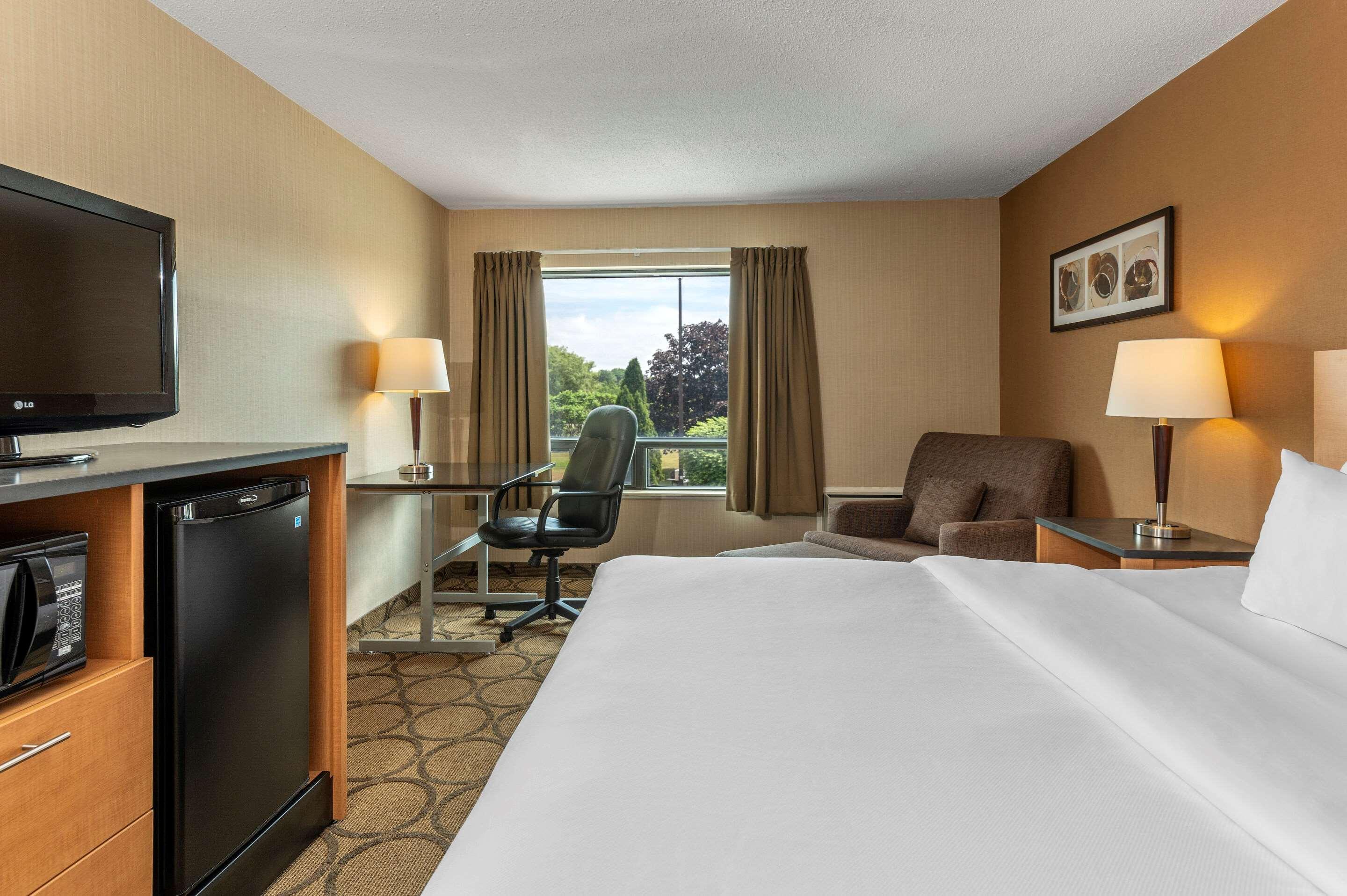 Comfort Inn Sept-Îles Zewnętrze zdjęcie
