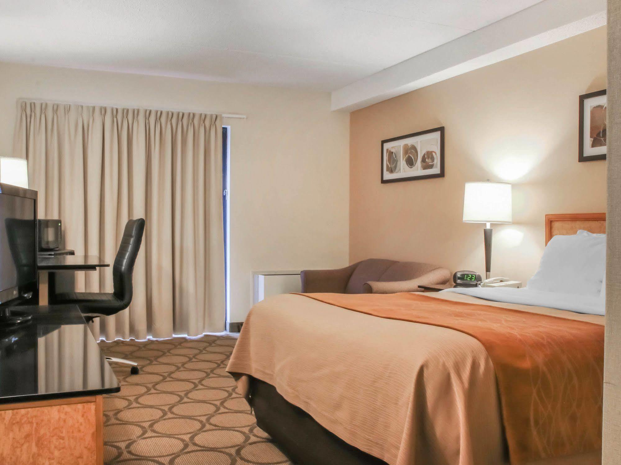 Comfort Inn Sept-Îles Zewnętrze zdjęcie